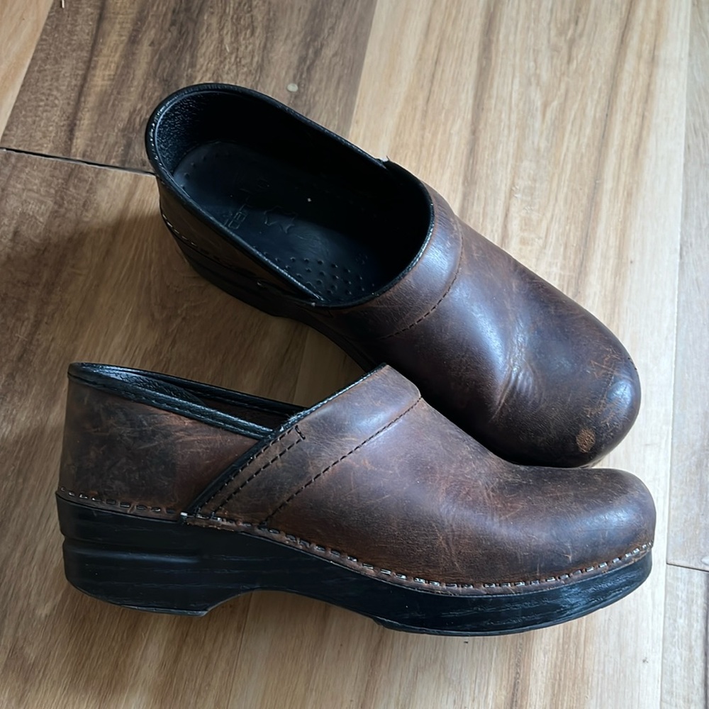 Dansko Dark Brown Leather Clog Size EU 39